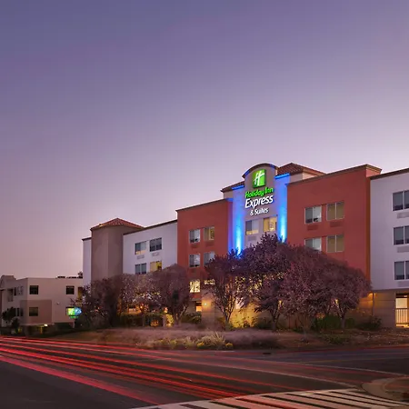 Holiday Inn Express Hotel & Suites Belmont By Ihg
